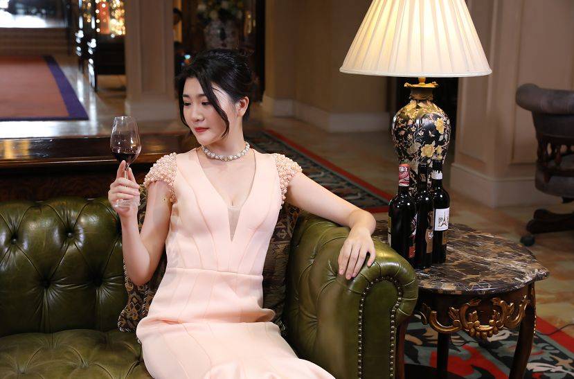 蔬菜|喝酒前一小时刷牙可以防止红酒附着在牙上