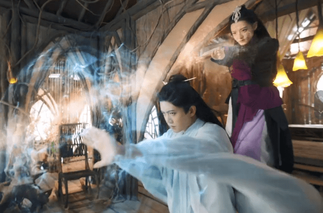 好身材|任嘉伦新剧曝光,穿假“肌肉衣”惹争议,网友:满满硅胶感