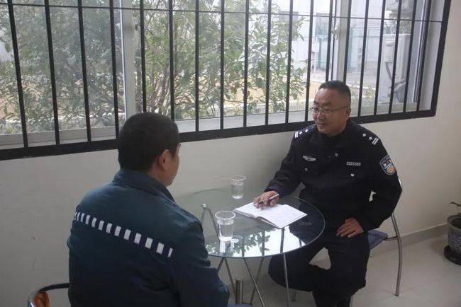 服刑人员该如何适时调整情绪远离抑郁呢