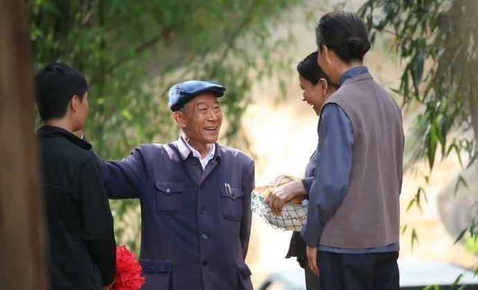 父亲|给这角色打“问号”李雪健脸红了