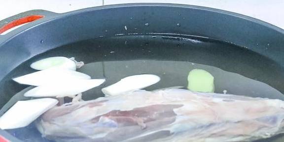 压力锅|别整天吃猪肉了，霜降过后吃这种肉最养人，贵是贵了点，值