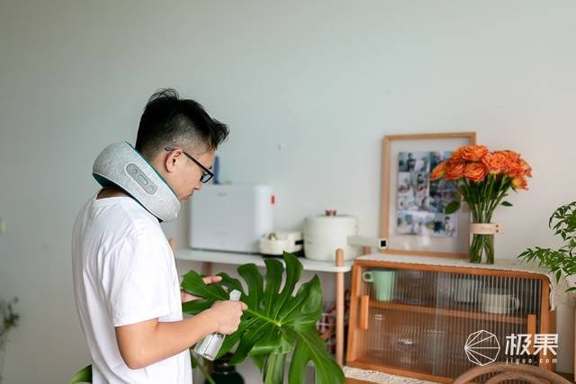 拯救手机党颈部的神器！3D仿人手媲美按摩技师，挂脖牢靠全方位缓压