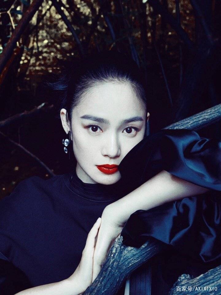姜文姜文老婆周韵真是东方气韵美人代表了！