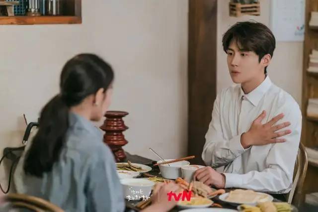 尹惠珍|豆瓣9.0，高质量男性的社交牛逼症，男的女的都不放过