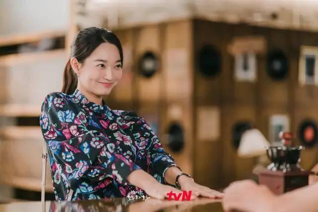 尹惠珍|豆瓣9.0，高质量男性的社交牛逼症，男的女的都不放过