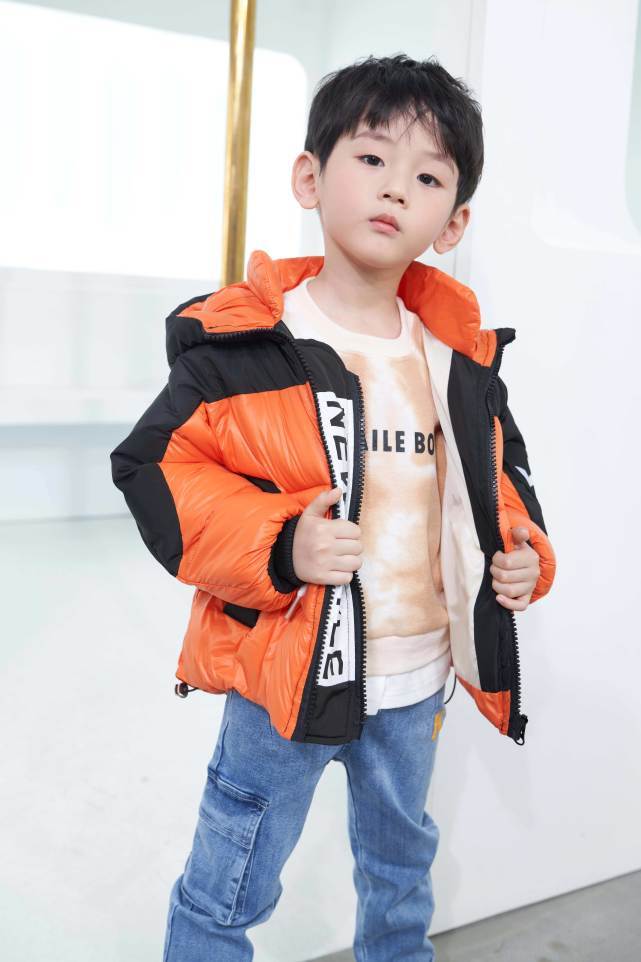 颜色 快乐精灵|霜降提前准备，保暖快人一步，这些孩子们的羽绒服时髦又可心