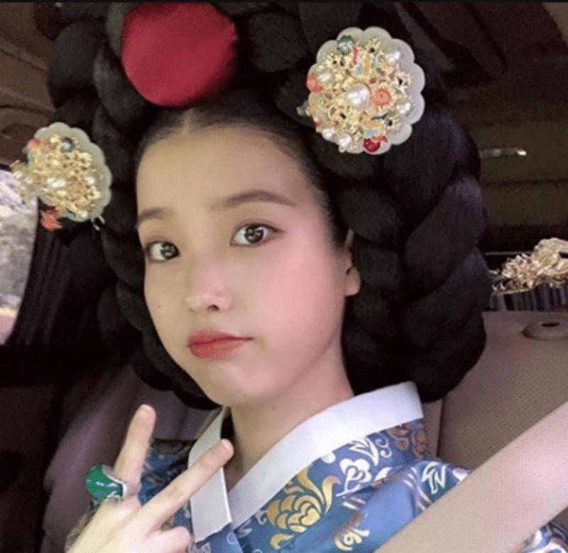 父母破产不要紧女儿年纪轻轻成财阀28岁的iu还会飞多高