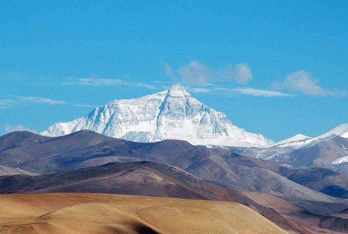 珠穆朗玛峰的温度很低，人死后不腐烂，那里能看到古代中国人吗？