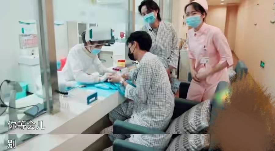 观众|胆小的秦霄贤与李易峰组合,将《最后的赢家》从悬疑变成搞笑综艺