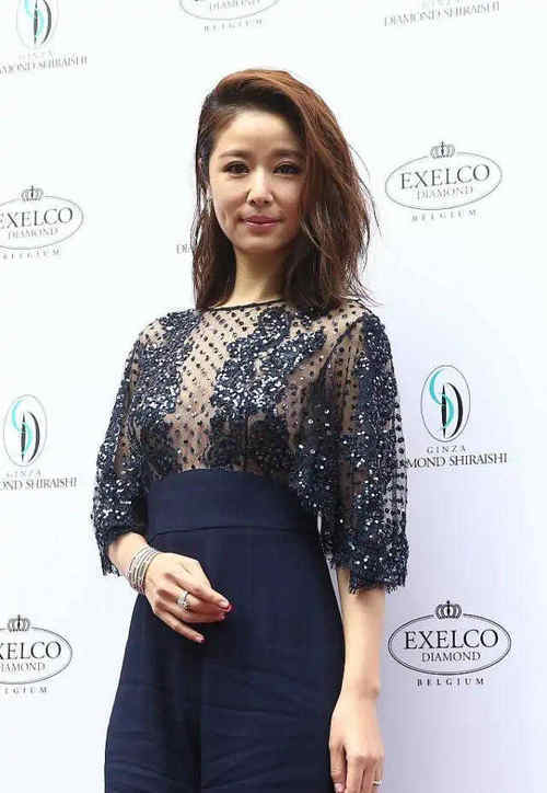 身材 林心如就算不化妆素颜出镜,也有“小心机”,让大家想不看着她也难!