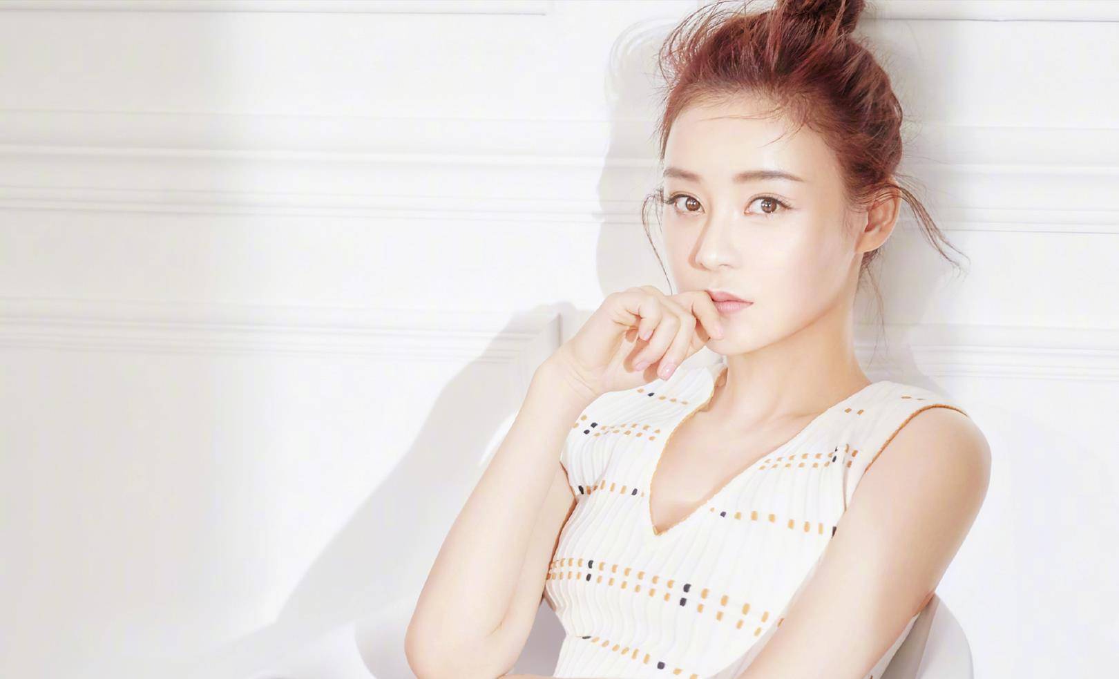 城市建筑工地项目 赵丽颖 杨幂集体作配 在9个配角衬托下 女主反而沦为笑柄