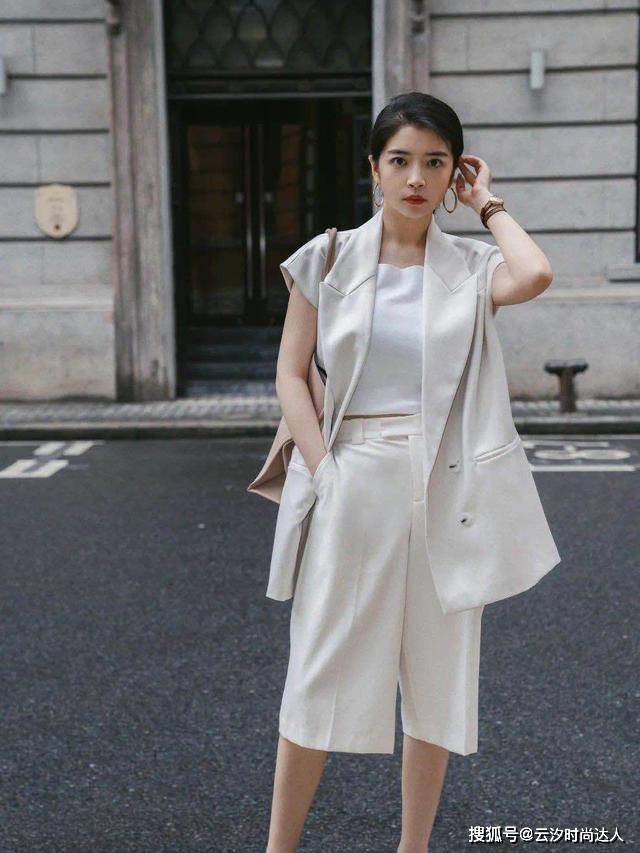 配饰 看来看去，还是觉得三木的“同色系”穿搭更时髦，真值得学