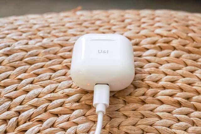 U&amp|U&amp;amp;I由我Mini真无线耳机体验评测，迷你轻巧机身，兼具HiFi级音质表现