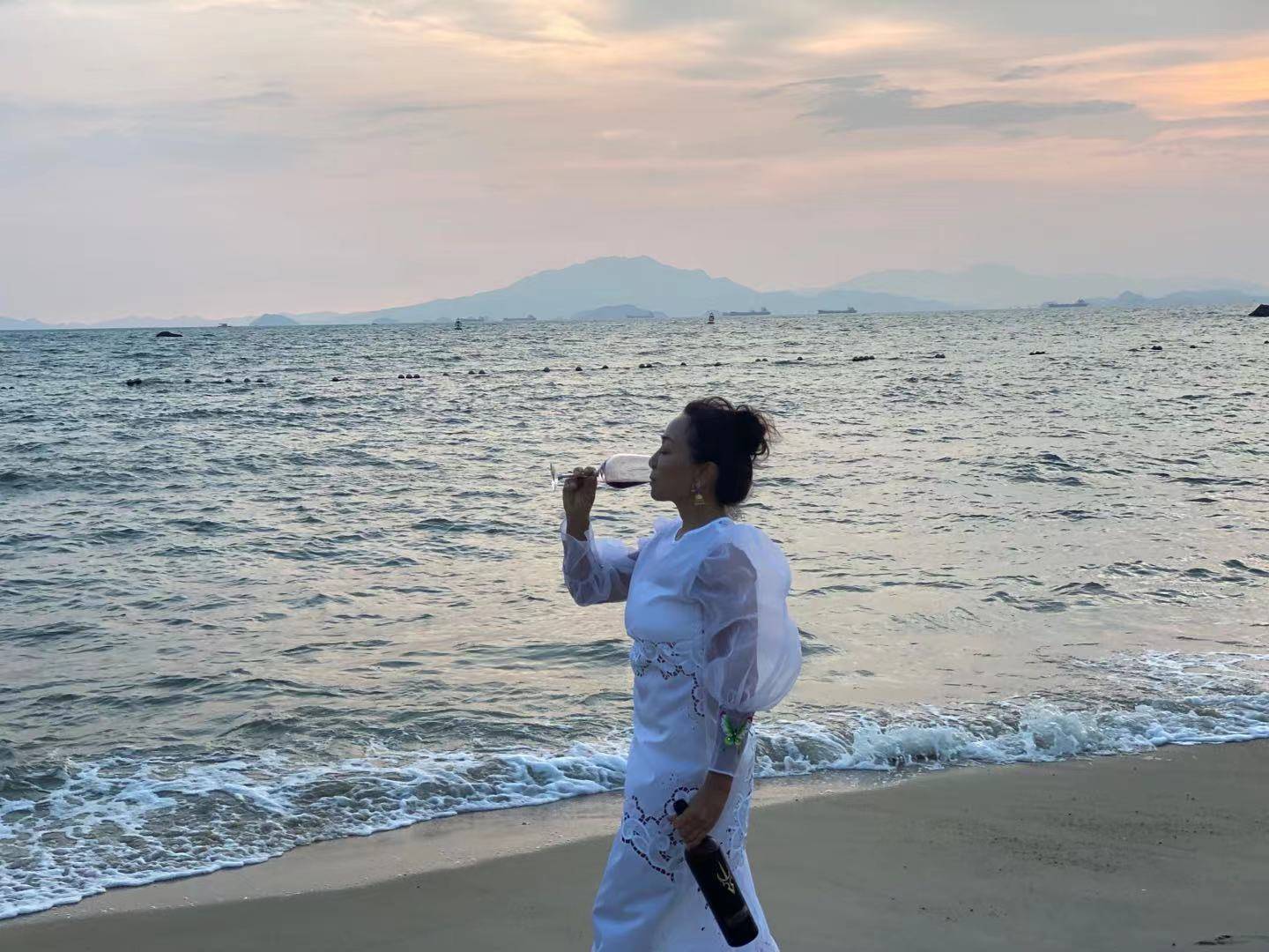 因为|不断创新不断进步，云仓酒庄跟随您的脚步