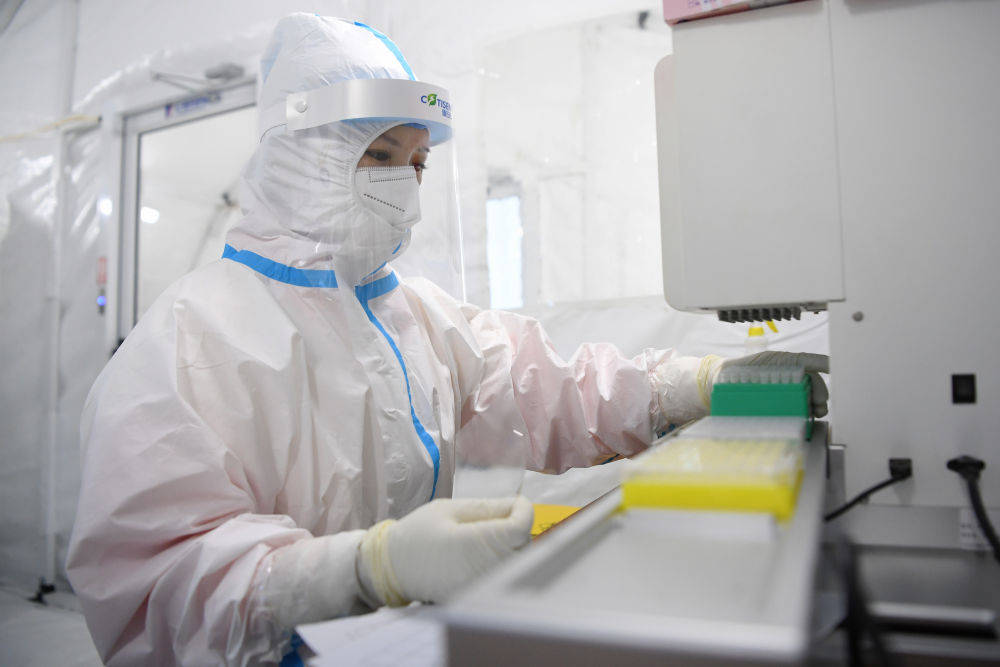 病毒“猎手”：走进“猎鹰”号硬气膜实验室