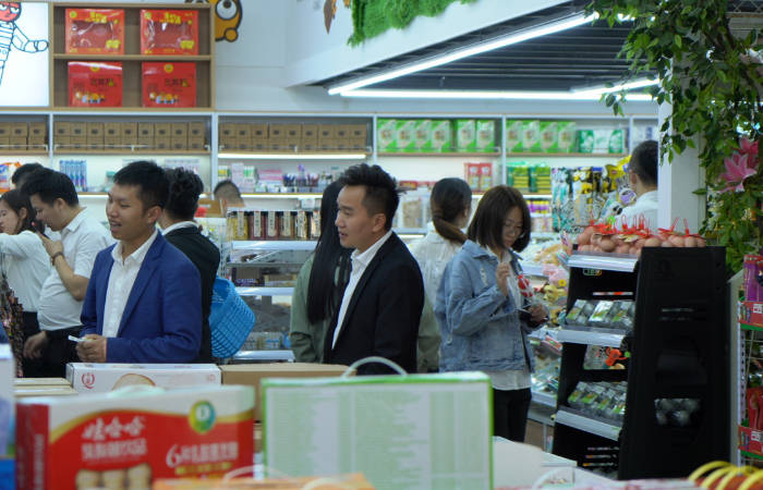 品牌|怡佳仁零食店有多好开?