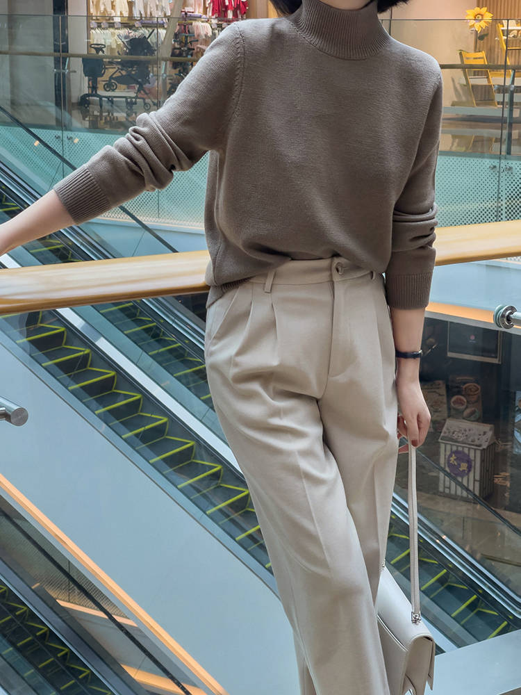毛衣 30+的女人常备这几条裤子,搭配上针织开衫或者毛衣,百搭又高级
