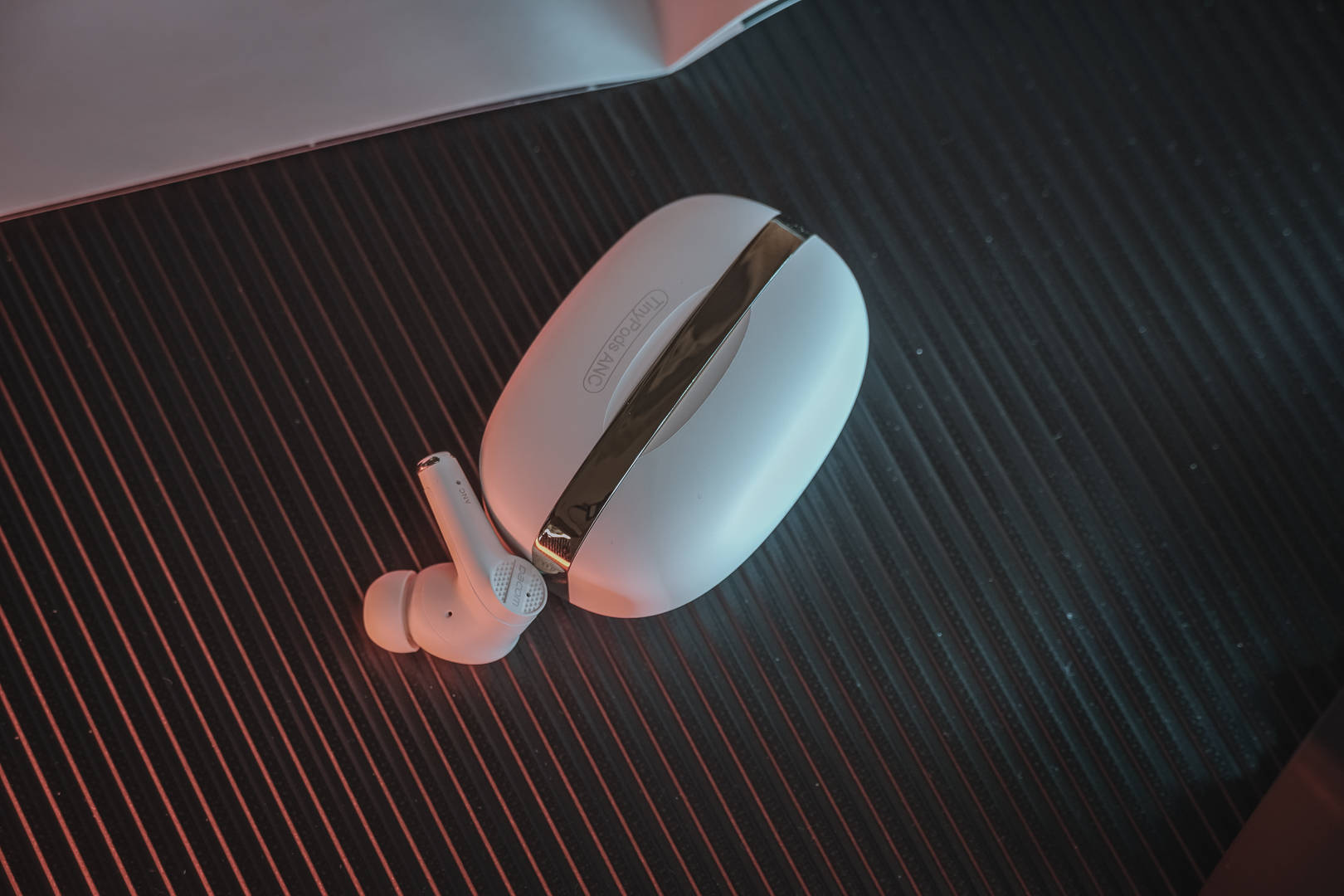 求救信号sos灯 8947291e113643ccab5a4335982b11e3.jpeg