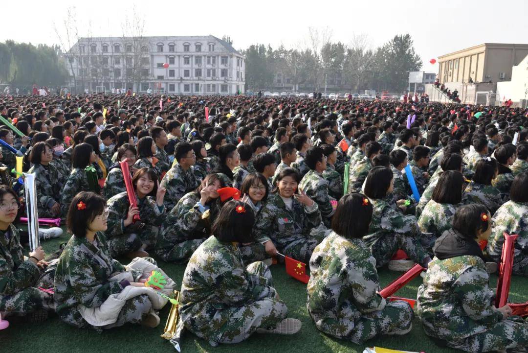清丰县第一高级中学成功举办2021年第十九届田径运动会