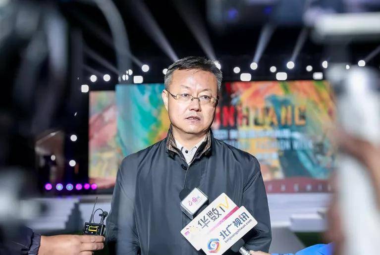 张肇达 文化传承回响 风尚设计上新--首届敦煌国际时尚周完满收官