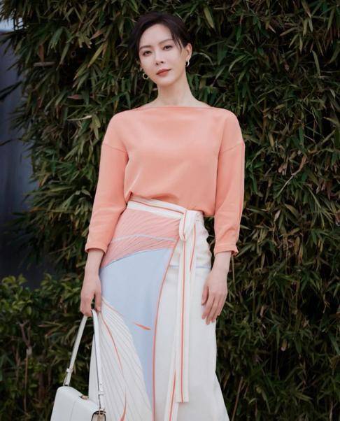 套装 年龄越大越考验衣品，学会这些知性优雅又时髦减龄的搭配，显气质