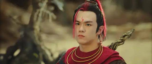 徐冬冬|一年内奉上10部烂片，烂片女王新片一出又毁经典！