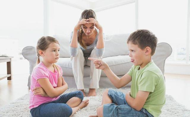 生活|生二胎是不是新的“穷病”？看二胎家庭的3个矛盾，一针见血