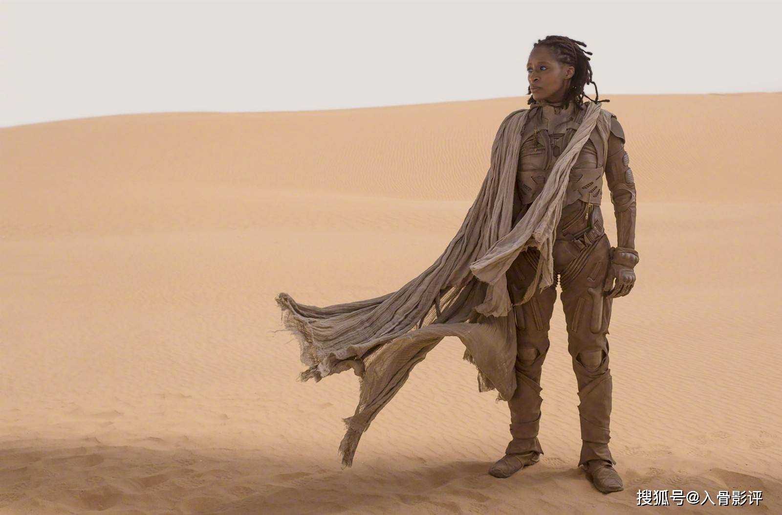 沙丘|《沙丘》：震撼人心的科幻片，一部开启沙丘宇宙的序章电影