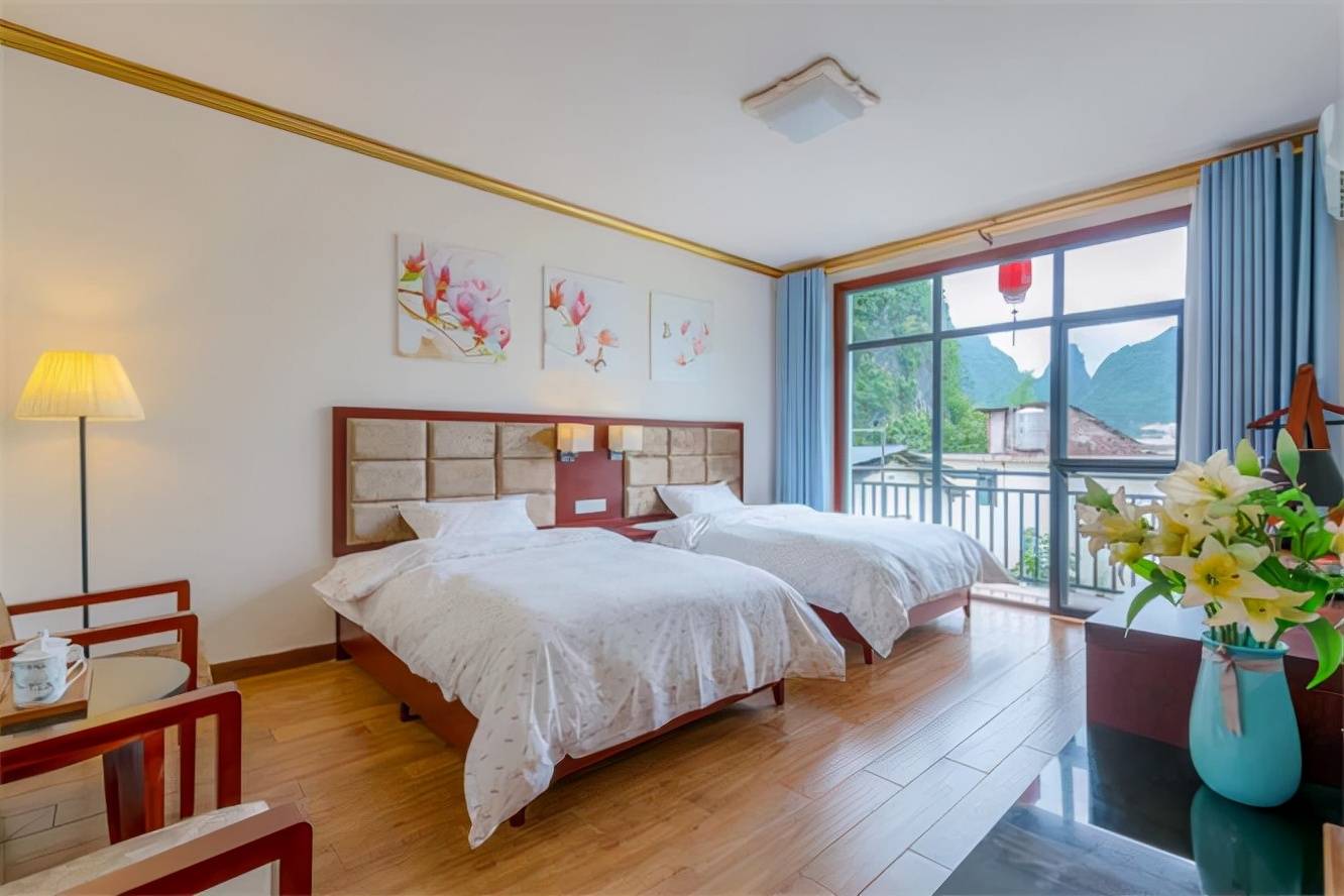 广西桂林阳朔仙桂庄园民宿沿玉龙河而建最适合打卡拍照还不贵