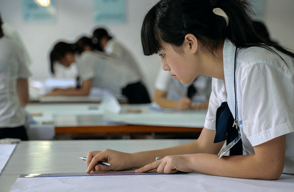 原创你毕业证还在我这中职女教师查寝爆粗骂学生校方回应来了