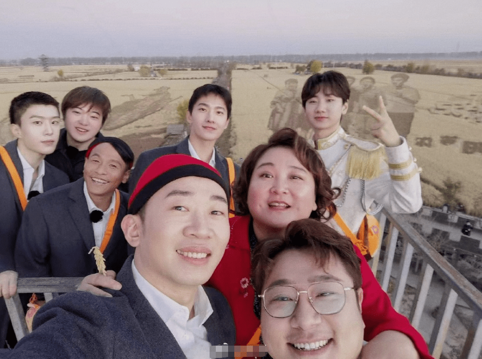 杨洋范|《青春环游记3》合照首曝光，嘉宾画风各不同，杨洋范丞丞状态好