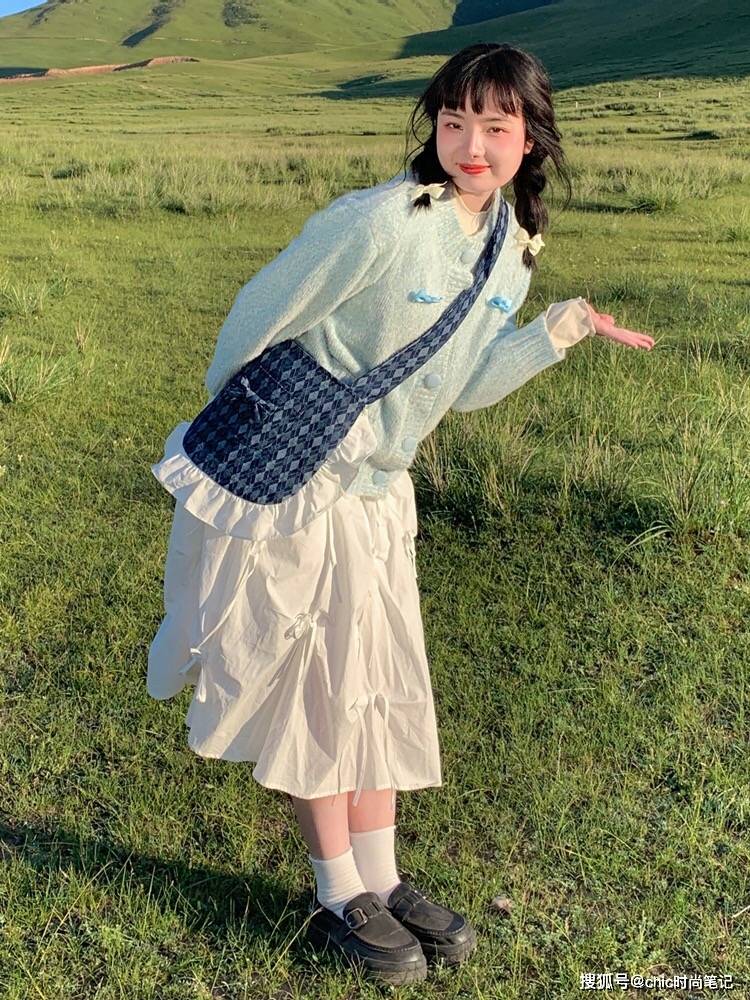 整体 无端刮起的一抹软糯baby蓝,竟能为冰冷的秋冬增加一层氛围滤镜!