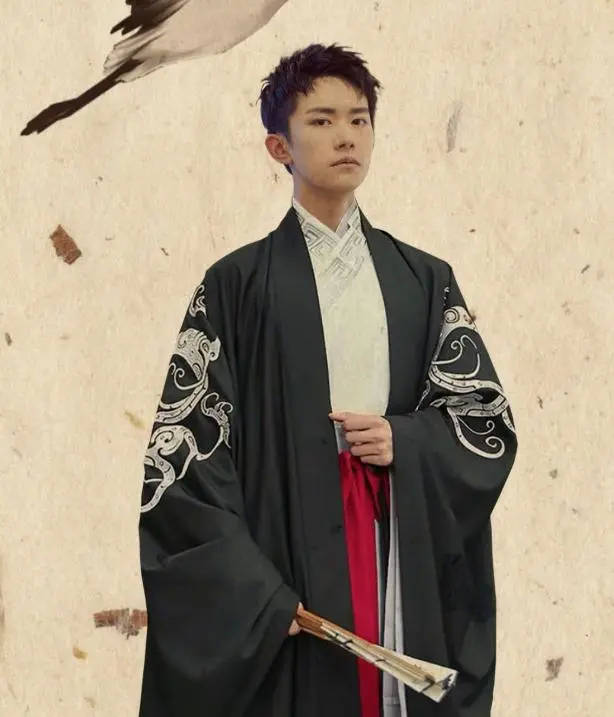 朱正廷 朱正廷穿汉服，罗云熙穿汉服，蔡徐坤穿汉服，看到千玺：油墨画里走出来的！