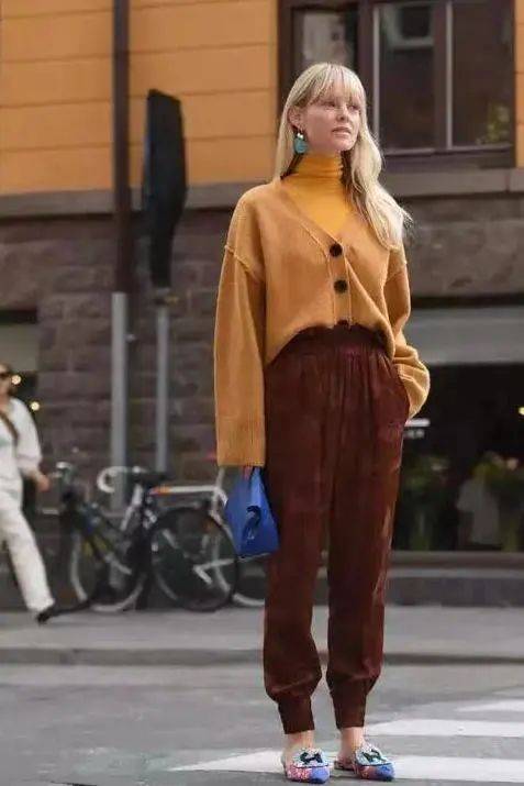 层次 毛衣今冬流行这么穿，巨美！