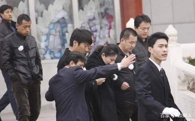 成都吴施蒙参演过《急诊科医生》的青年演员宋元甫