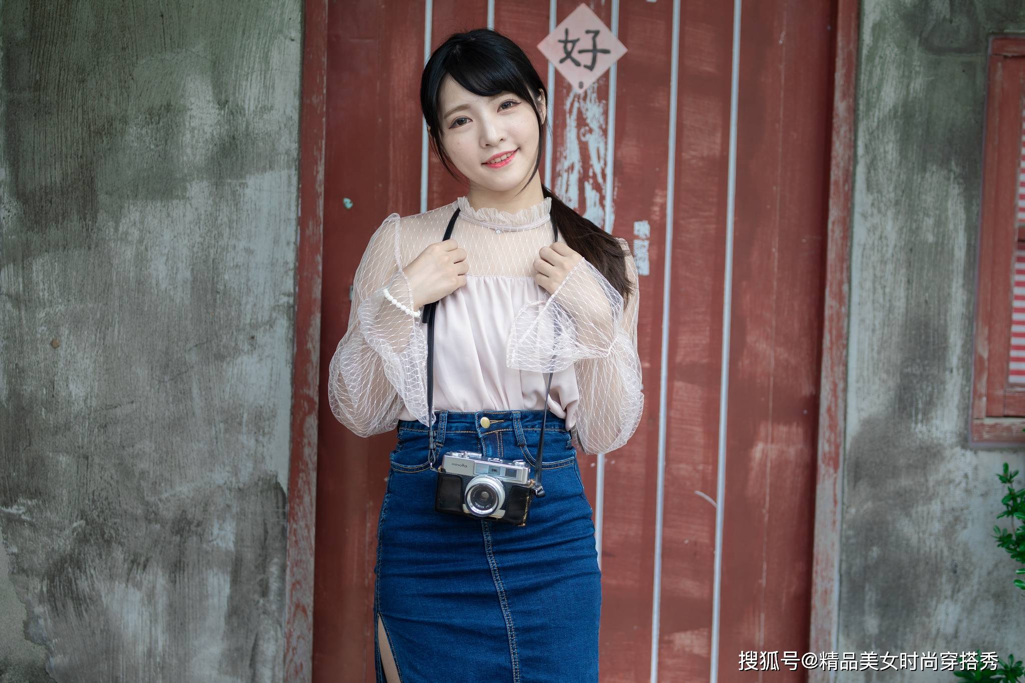 松紧 牛仔裙怎么搭配好？这样穿让你美出新高度