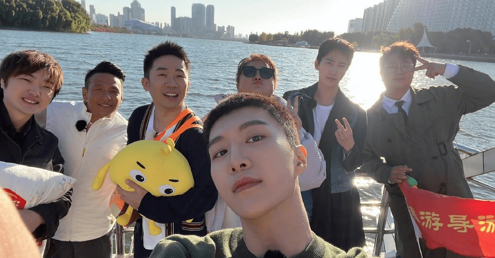 杨洋范|《青春环游记3》合照首曝光，嘉宾画风各不同，杨洋范丞丞状态好