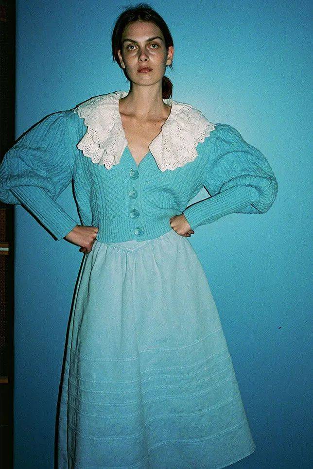 层次 毛衣+大领子穿搭