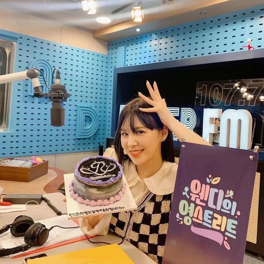 白女士 时尚圈都要被它“格式化”？女明星大型撞衫现场！