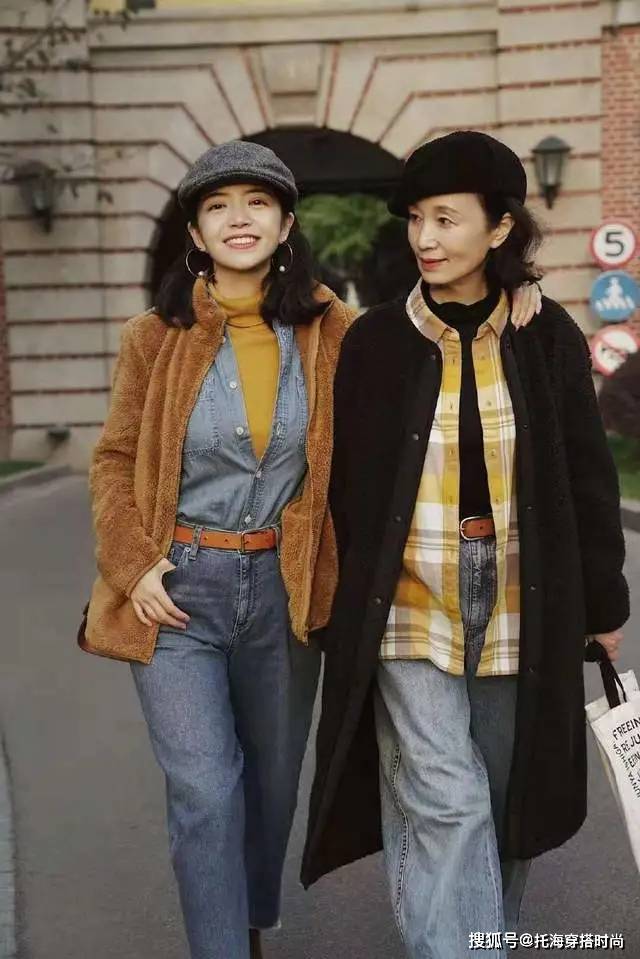 整体 三木和三木妈妈的秋冬气质穿搭,每一套都值得借鉴,时髦优雅大方