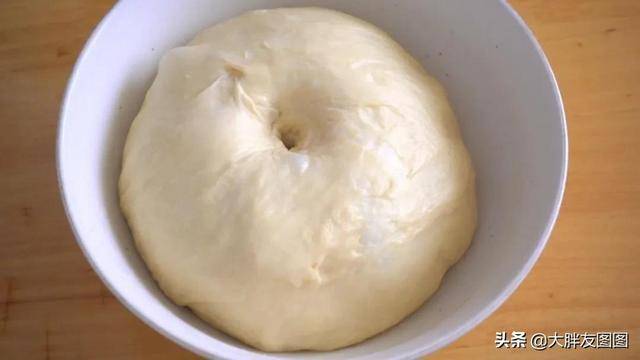 面包|软到不知所措，面包松软可口的秘诀是？