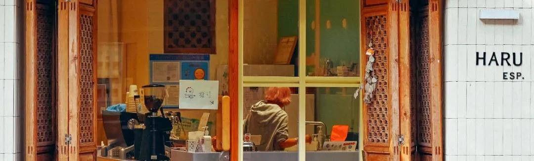 特辑魔都咖啡馆「证件照」特辑，这10家超好拍！