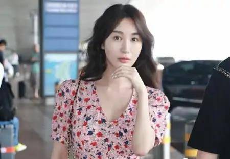 脸部乘风破浪的姐姐李菲儿你觉得美吗？