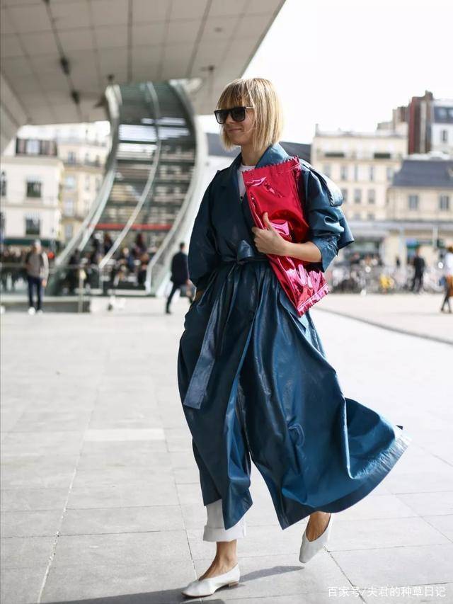 视觉 高跟鞋失宠了，今年流行这双“奶奶鞋”，搭阔腿裤，时髦还显瘦