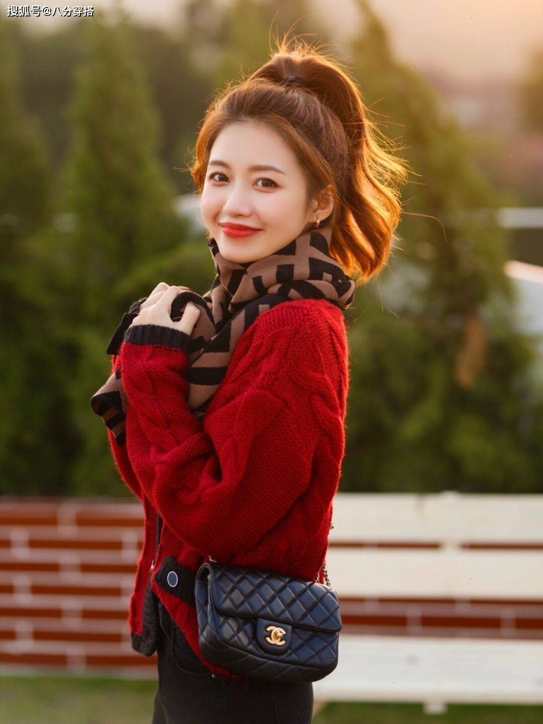 颜色 这些才是真正洋气的针织衫穿搭,保暖舒适又显气质,显白又有活力