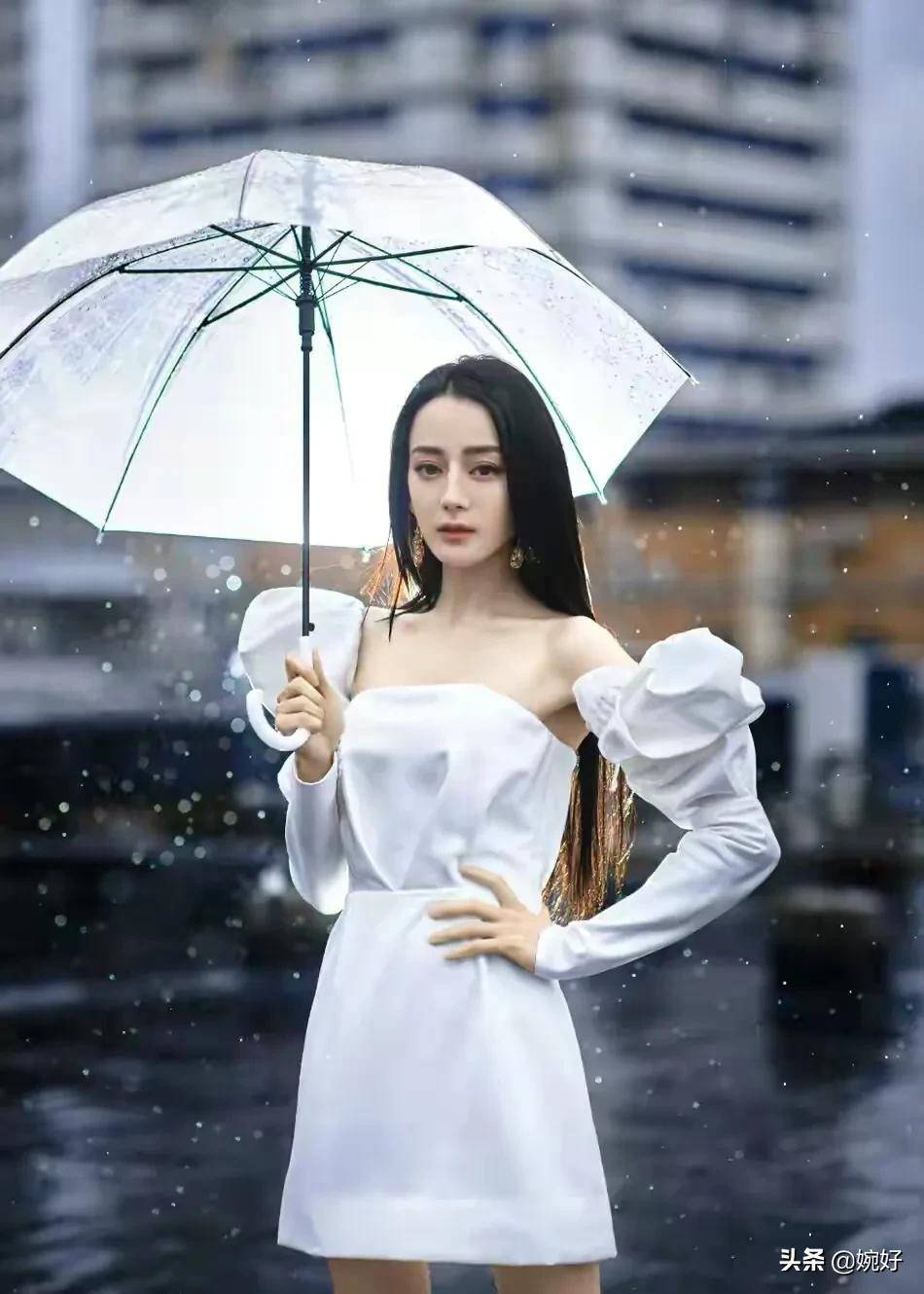 迪丽热巴 迪丽热巴美若天仙，造型别致每帧影像都赏心悦目