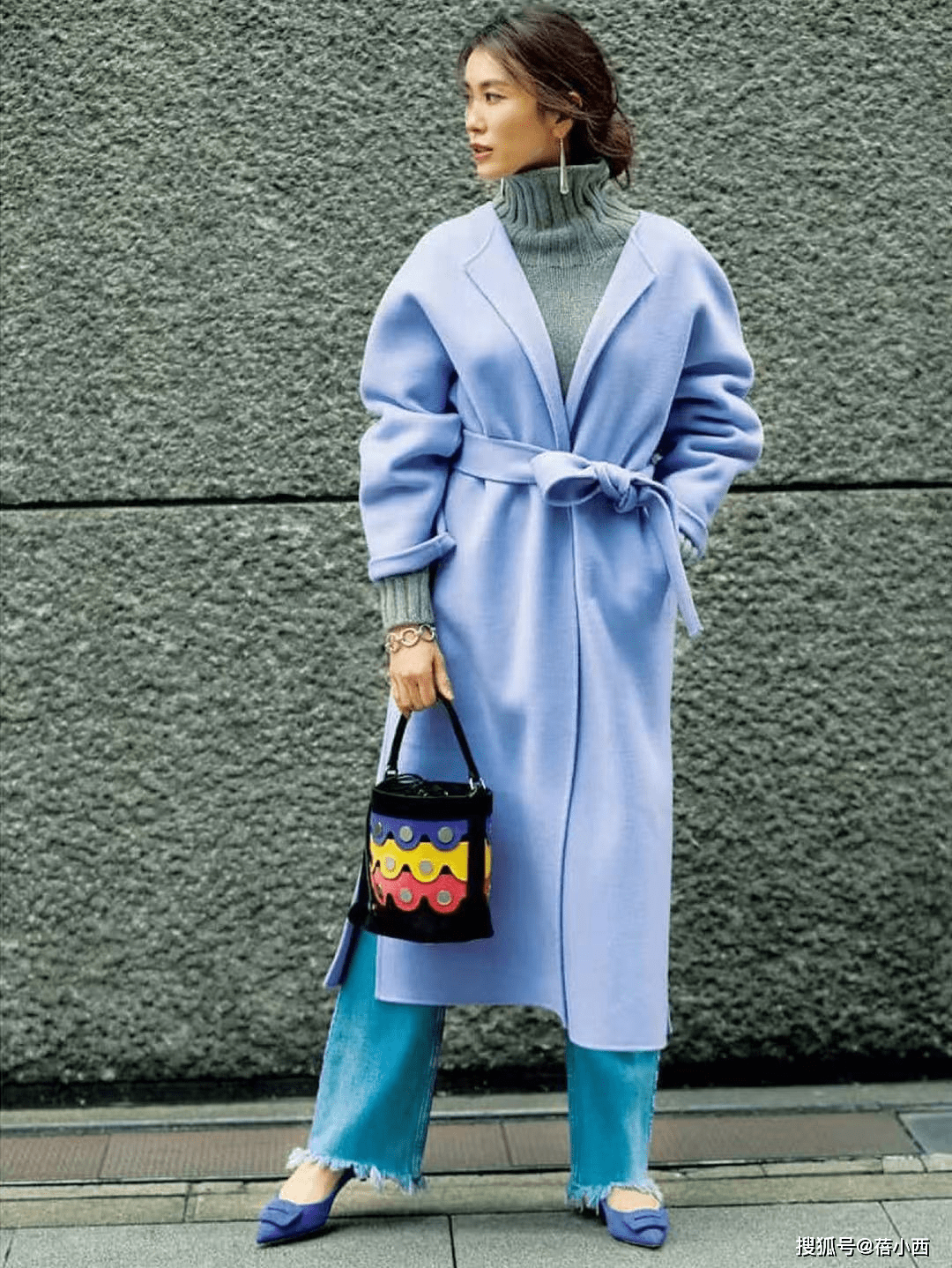 身材 今年还是穿“长款大衣”最高级，搭配毛衣、半身裙、裤子时髦洋气