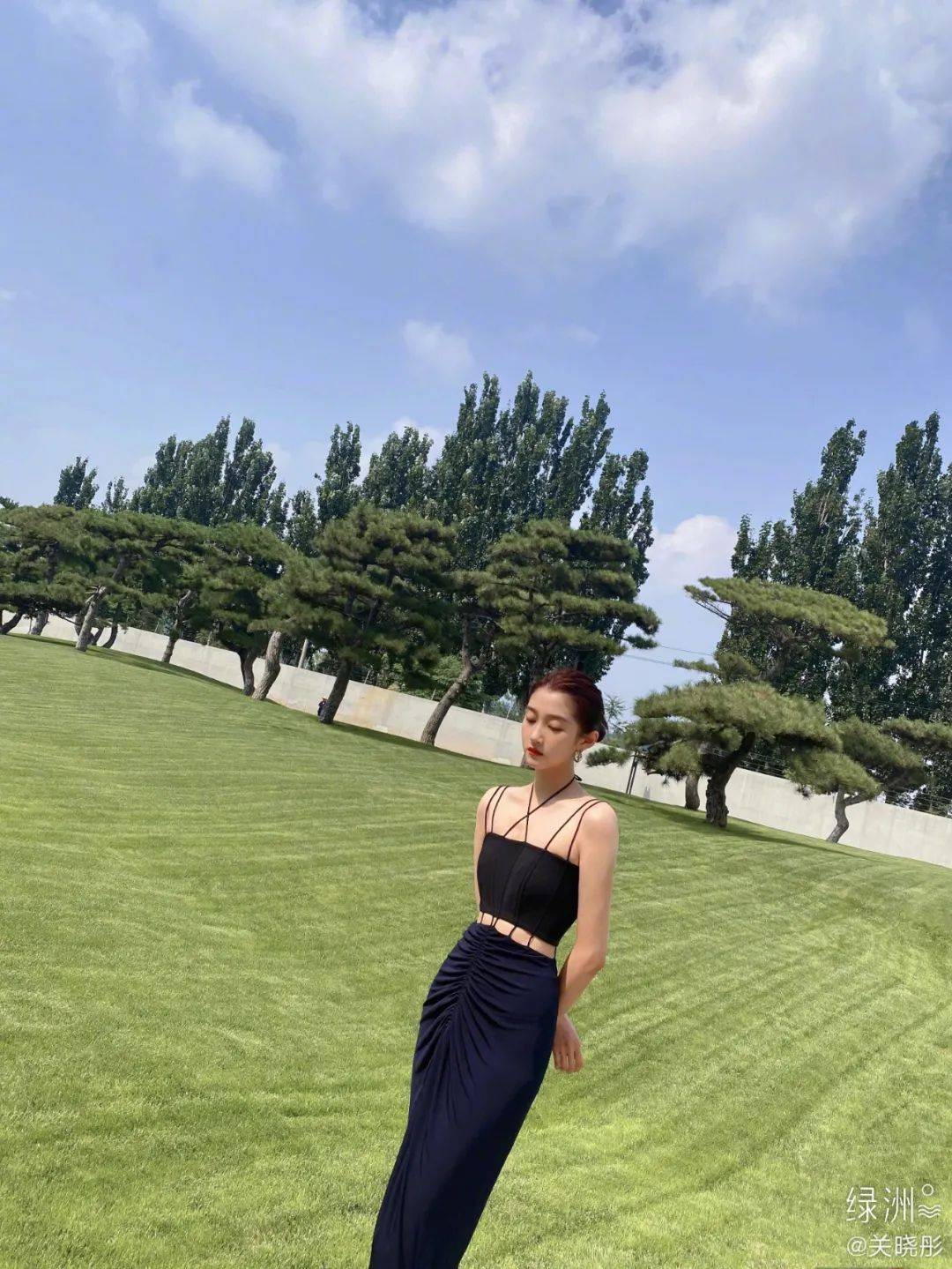 上半身 女星蒋欣瘦成Lisa 2.0？！到底什么情况呀…