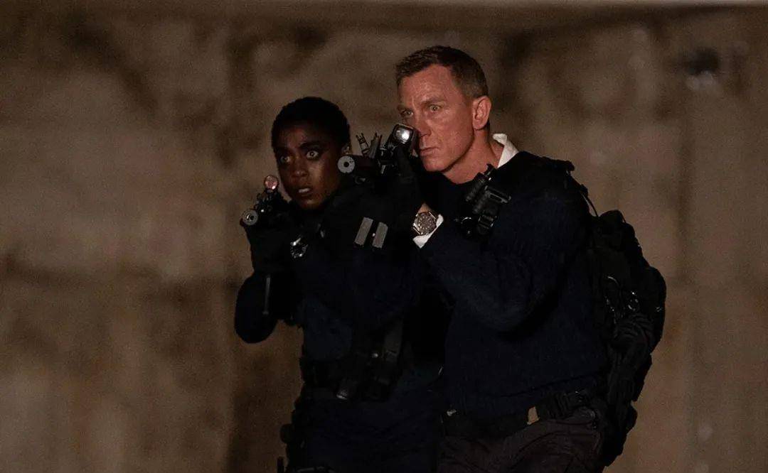 邦德|这个专一、恋家、厌倦工作的007，合你心意吗？