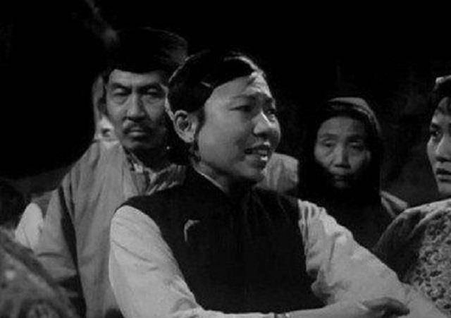 军衔|胡敏英:《英雄虎胆》里狡诈的女匪,少校军衔,晚年为何喝农药?